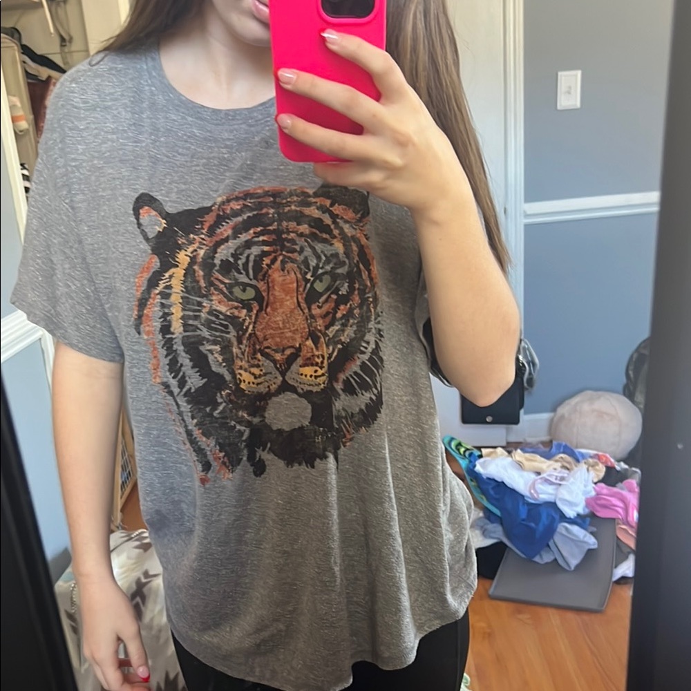 Gray Tiger Graphic Kids T-Shirt